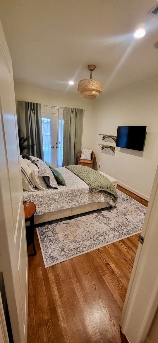 Elegant Family Escape in Houston’s Camp Logan - Houston, Texas