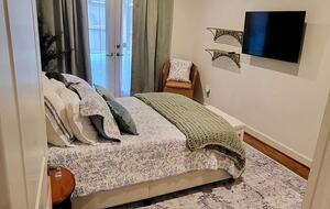 Elegant Family Escape in Houston’s Camp Logan - Houston, Texas