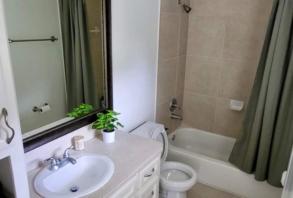 Elegant Family Escape in Houston’s Camp Logan - Houston, Texas