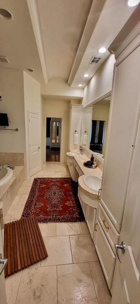 Elegant Family Escape in Houston’s Camp Logan - Houston, Texas