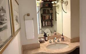 Elegant Family Escape in Houston’s Camp Logan - Houston, Texas