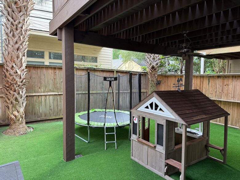 Elegant Family Escape in Houston’s Camp Logan - Houston, Texas