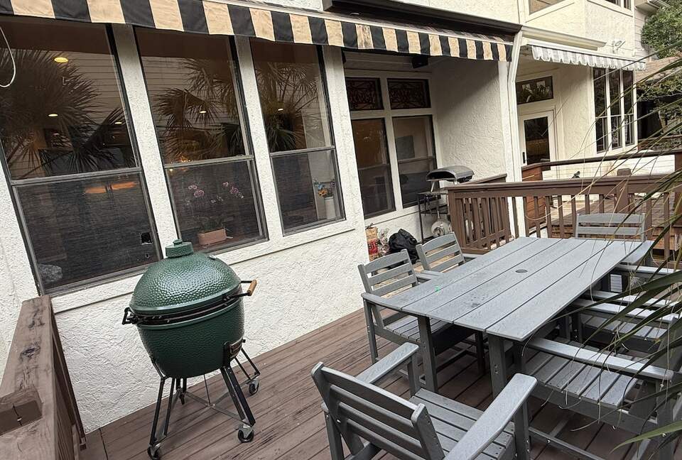 Elegant Family Escape in Houston’s Camp Logan - Houston, Texas