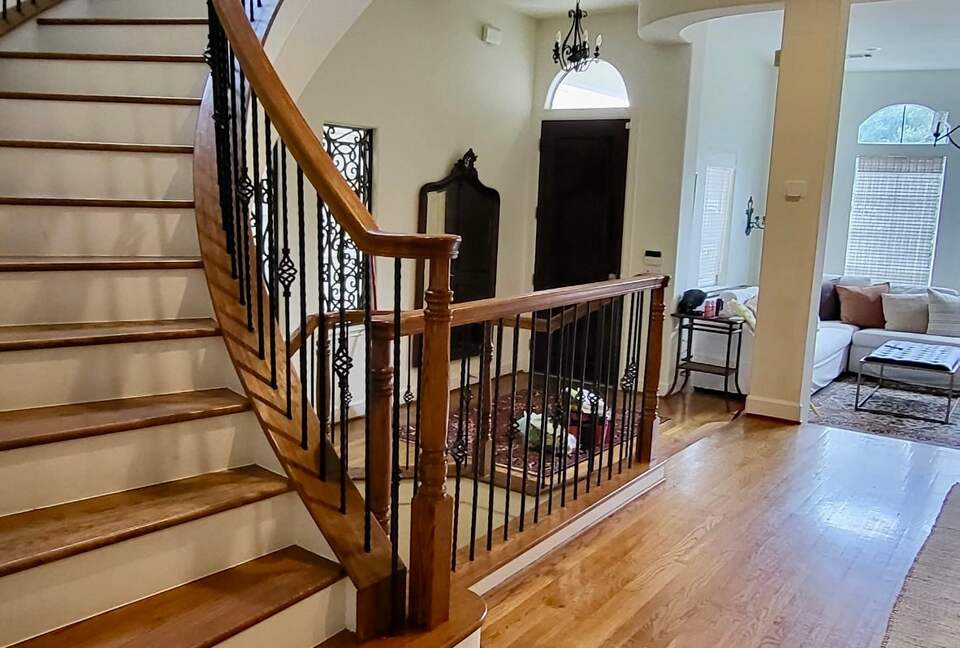 Elegant Family Escape in Houston’s Camp Logan - Houston, Texas