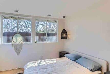 Aquinnah's Hidden Hilltop Haven - Aquinnah, Massachusetts