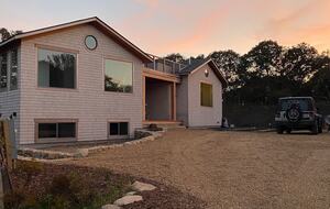 Aquinnah's Hidden Hilltop Haven - Aquinnah, Massachusetts