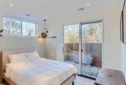 Aquinnah's Hidden Hilltop Haven - Aquinnah, Massachusetts