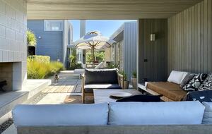 Architect-Designed Oasis Steps from Omaha Beach - Omaha, New Zealand