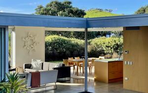 Architect-Designed Oasis Steps from Omaha Beach - Omaha, New Zealand