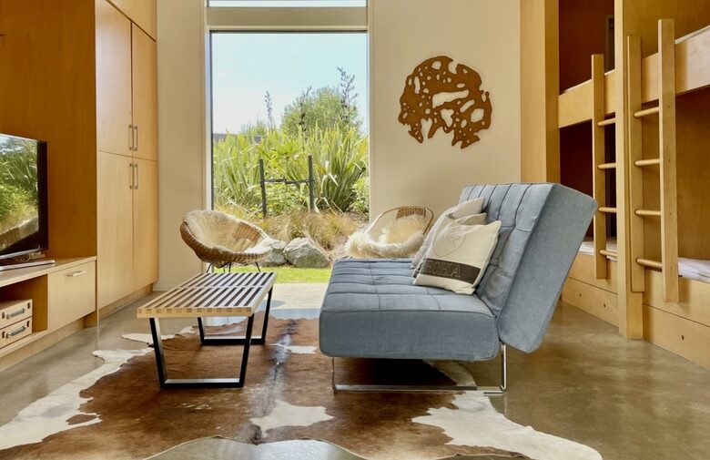 Architect-Designed Oasis Steps from Omaha Beach - Omaha, New Zealand