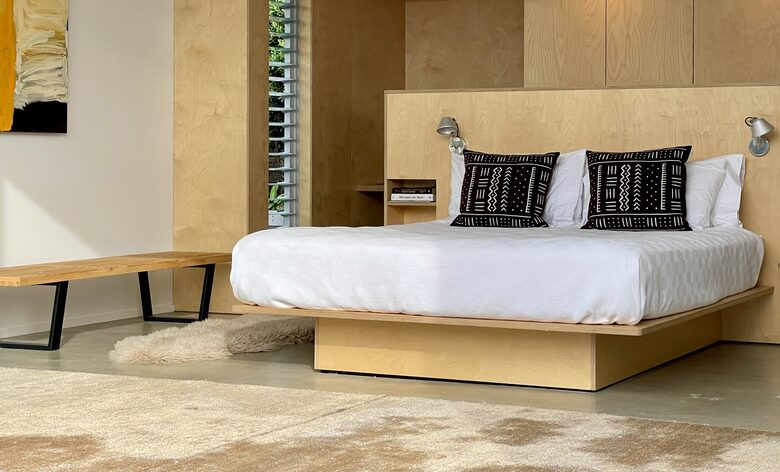 Architect-Designed Oasis Steps from Omaha Beach - Omaha, New Zealand