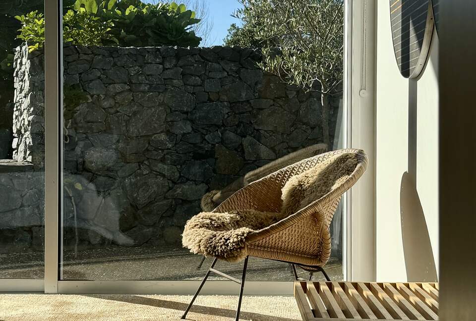 Architect-Designed Oasis Steps from Omaha Beach - Omaha, New Zealand