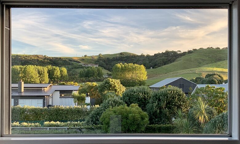 Architect-Designed Oasis Steps from Omaha Beach - Omaha, New Zealand