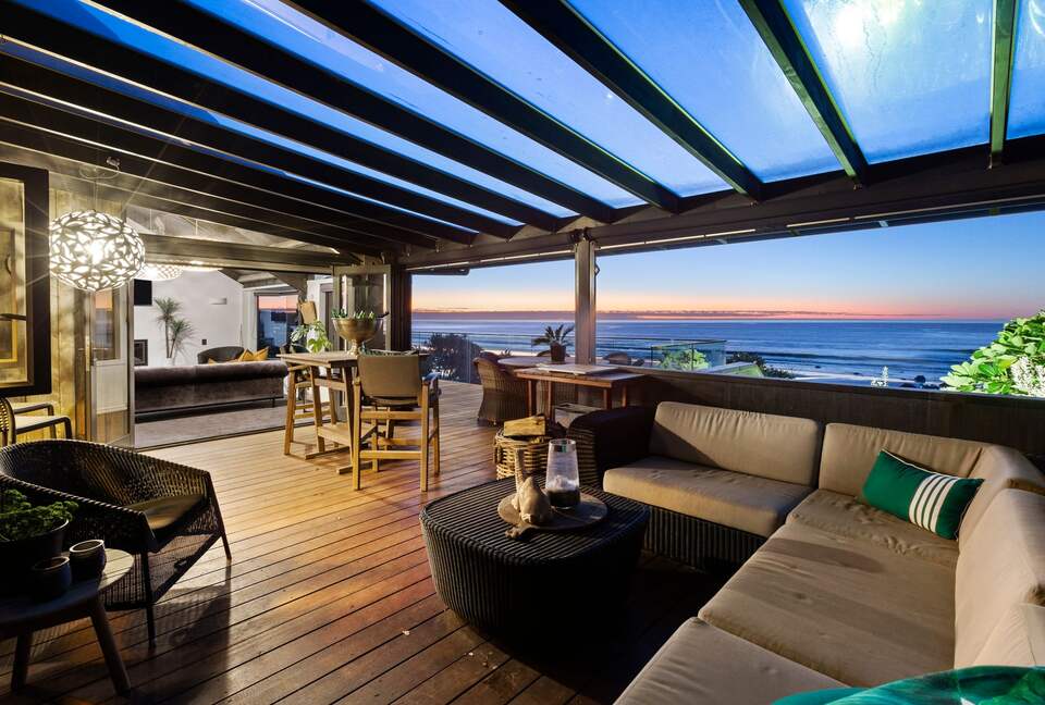 Modernist Gem with Ocean Views and Private Beach Access - Ōakura, New Zealand