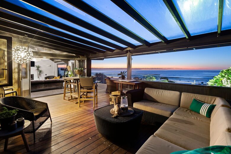 Modernist Gem with Ocean Views and Private Beach Access - Ōakura, New Zealand