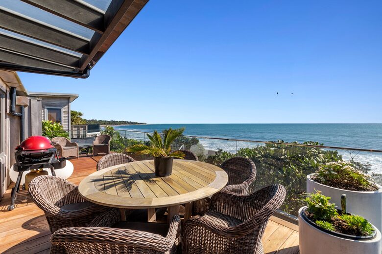 Modernist Gem with Ocean Views and Private Beach Access - Ōakura, New Zealand