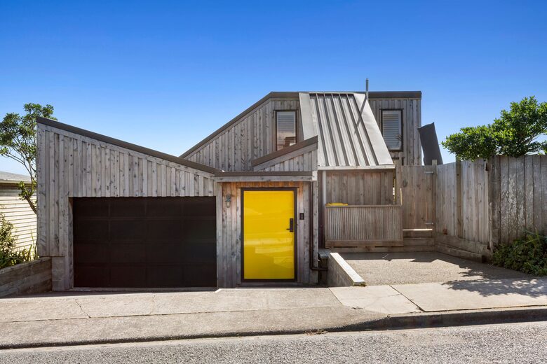 Modernist Gem with Ocean Views and Private Beach Access - Ōakura, New Zealand