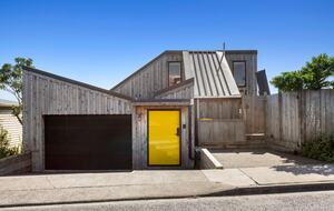 Modernist Gem with Ocean Views and Private Beach Access - Ōakura, New Zealand