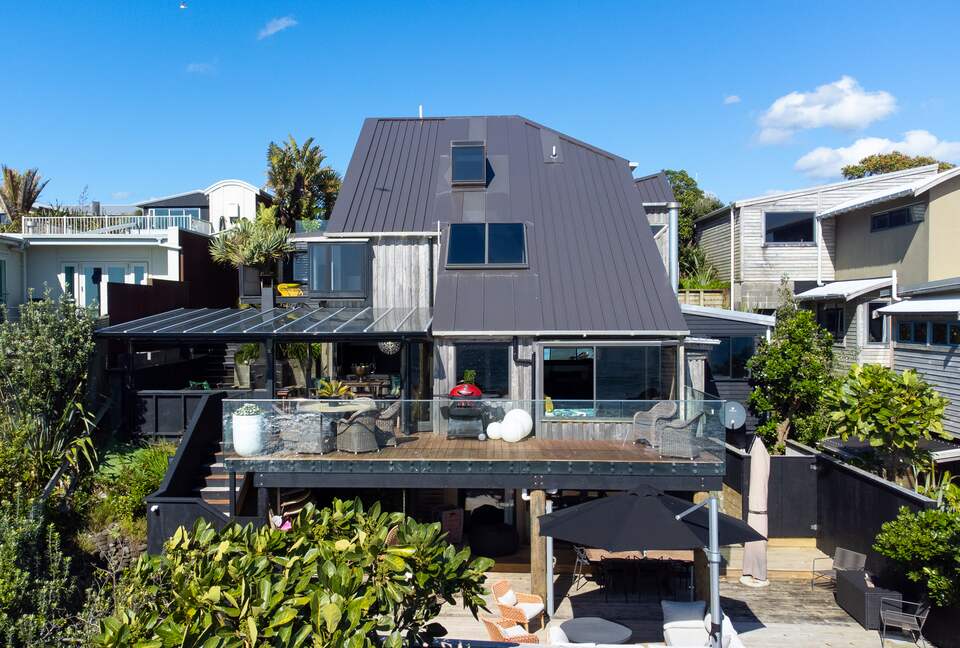 Modernist Gem with Ocean Views and Private Beach Access - Ōakura, New Zealand
