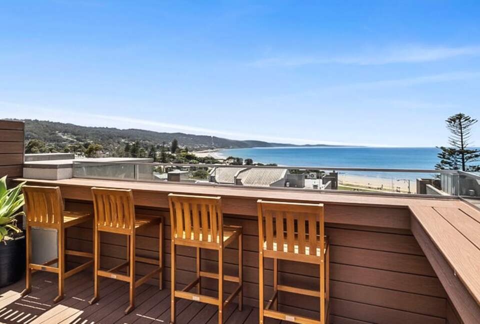 Contemporary Beachfront Living Along the Great Ocean Road - Lorne, Australia