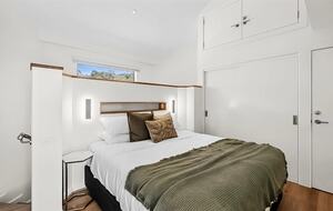 Contemporary Beachfront Living Along the Great Ocean Road - Lorne, Australia