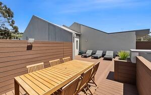 Contemporary Beachfront Living Along the Great Ocean Road - Lorne, Australia