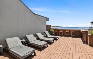 Contemporary Beachfront Living Along the Great Ocean Road - Lorne, Australia