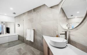 Contemporary Beachfront Living Along the Great Ocean Road - Lorne, Australia