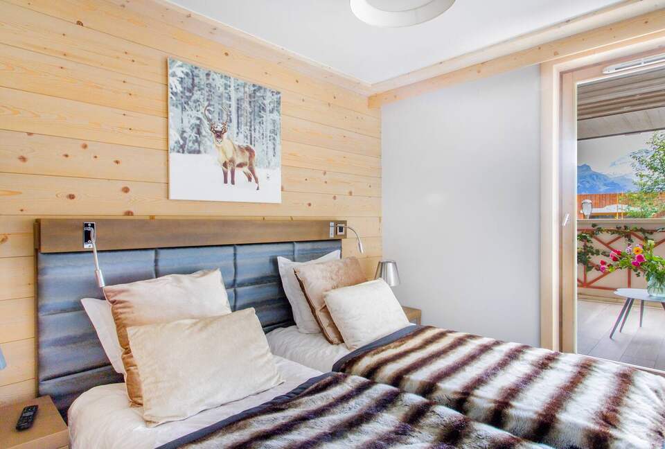 Elegant Alpine Retreat in Courchevel 1550 - Courchevel, France