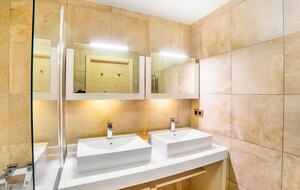 Elegant Alpine Retreat in Courchevel 1550 - Courchevel, France