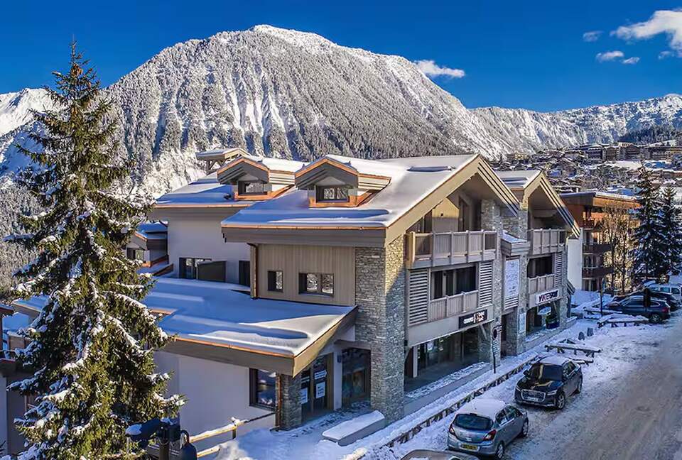 Elegant Alpine Retreat in Courchevel 1550 - Courchevel, France