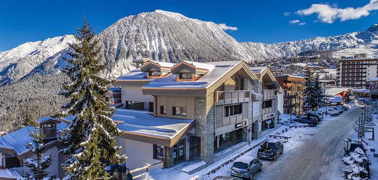 Elegant Alpine Retreat in Courchevel 1550 - Courchevel, France