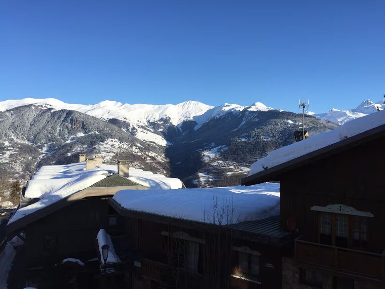 Elegant Alpine Retreat in Courchevel 1550 - Courchevel, France