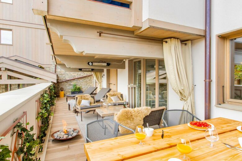 Elegant Alpine Retreat in Courchevel 1550 - Courchevel, France