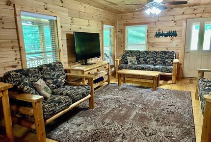 Elegant Lodge Retreat Nestled in the Appalachians - Banner Elk, North Carolina