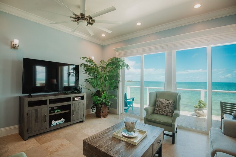 Island Views & Luxurious Comfort on Pelican Shores - Marsh Harbour, Bahamas