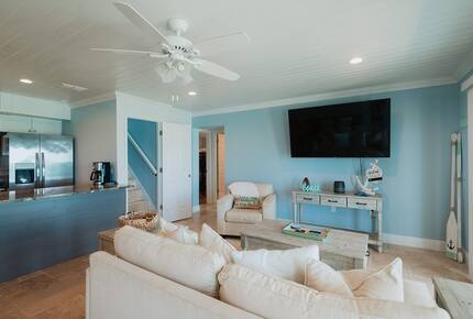 Island Views & Luxurious Comfort on Pelican Shores - Marsh Harbour, Bahamas