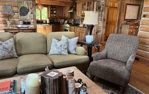 Sophisticated Mountain-View Haven on Lake Blue Ridge - Morganton, Georgia