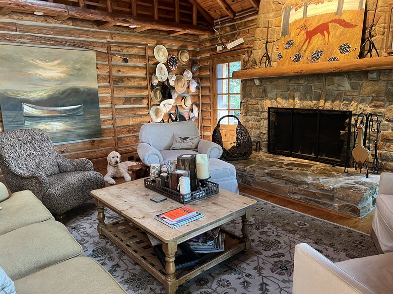 Sophisticated Mountain-View Haven on Lake Blue Ridge - Morganton, Georgia