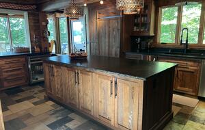 Sophisticated Mountain-View Haven on Lake Blue Ridge - Morganton, Georgia