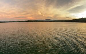 Sophisticated Mountain-View Haven on Lake Blue Ridge - Morganton, Georgia