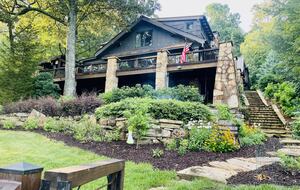 Sophisticated Mountain-View Haven on Lake Blue Ridge - Morganton, Georgia