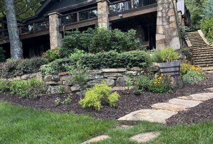 Sophisticated Mountain-View Haven on Lake Blue Ridge - Morganton, Georgia