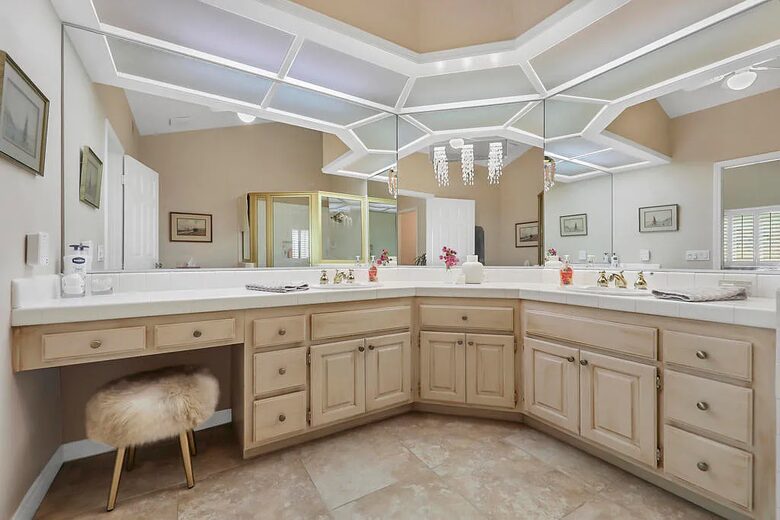 Tranquil Desert Escape with Greenery & Water Views - Palm Desert, California