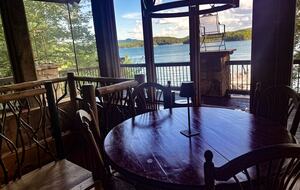 Sophisticated Mountain-View Haven on Lake Blue Ridge - Morganton, Georgia