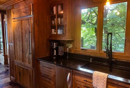 Sophisticated Mountain-View Haven on Lake Blue Ridge - Morganton, Georgia