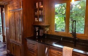 Sophisticated Mountain-View Haven on Lake Blue Ridge - Morganton, Georgia