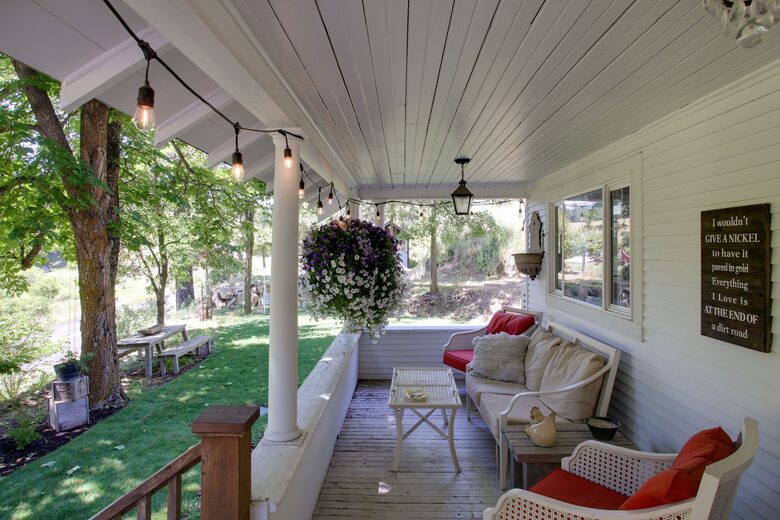 Storybook Serenity Near Coeur d'Alene - Coeur d'Alene, Idaho