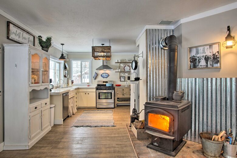 Storybook Serenity Near Coeur d'Alene - Coeur d'Alene, Idaho