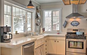 Storybook Serenity Near Coeur d'Alene - Coeur d'Alene, Idaho